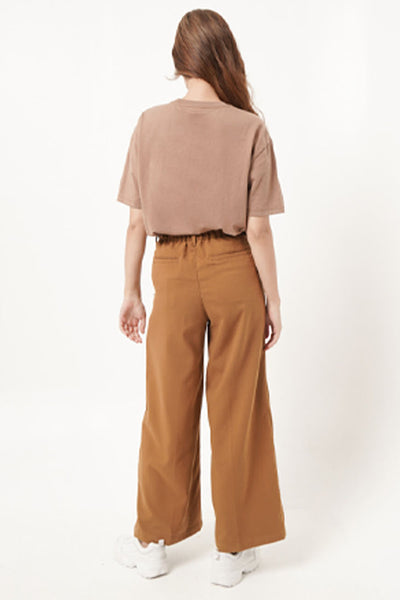 Unisex Basic Essential T-Shirt