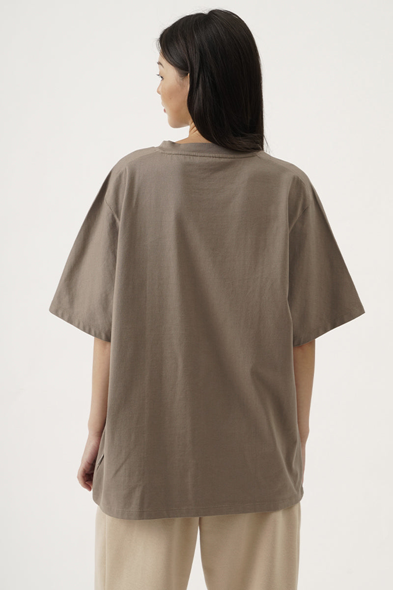 Unisex Extended Sleeves Clean Front T-Shirt