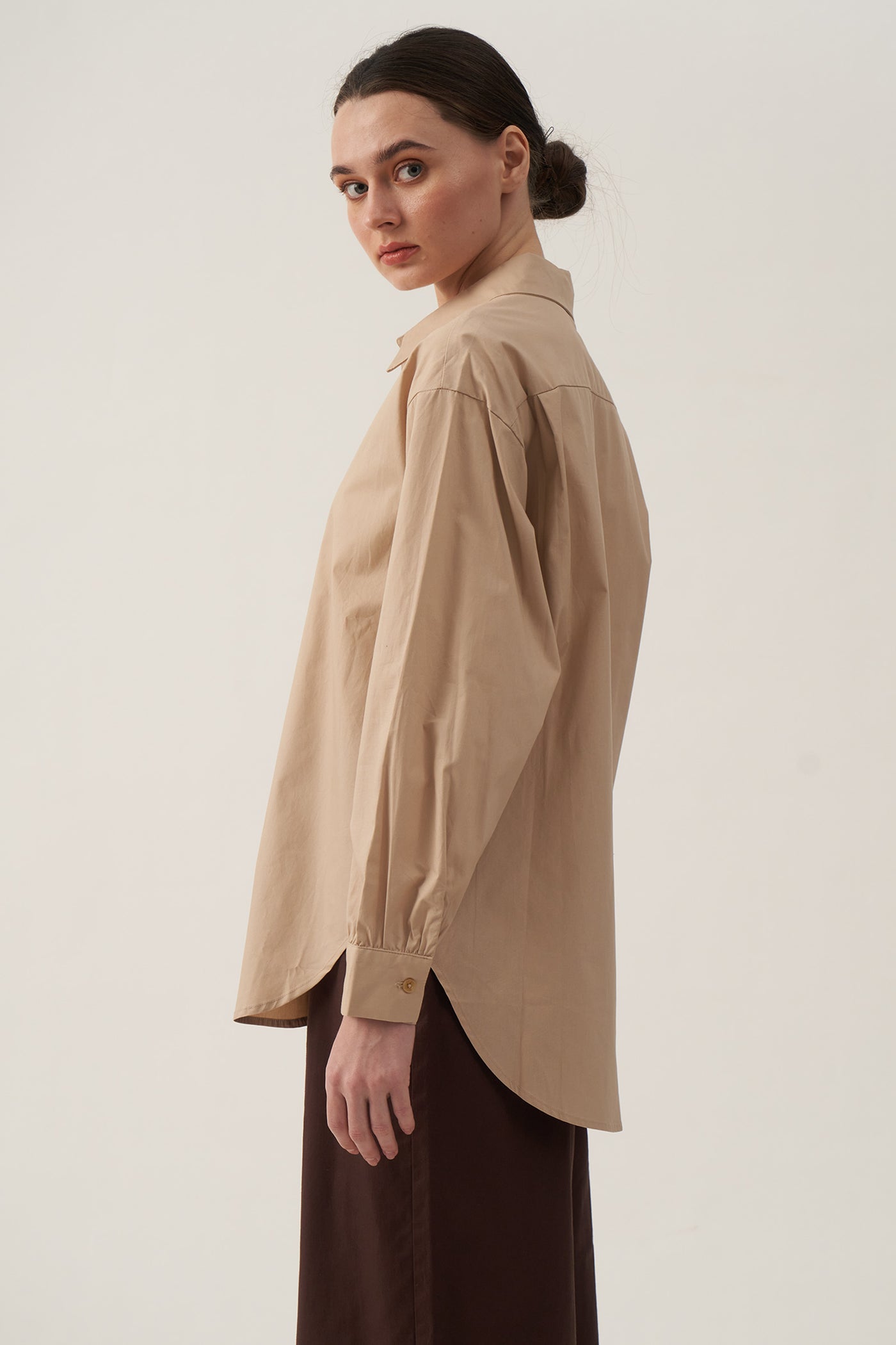 Women's Long Sleeve Gathered Cuff Buttondown Shirt - The New Standard