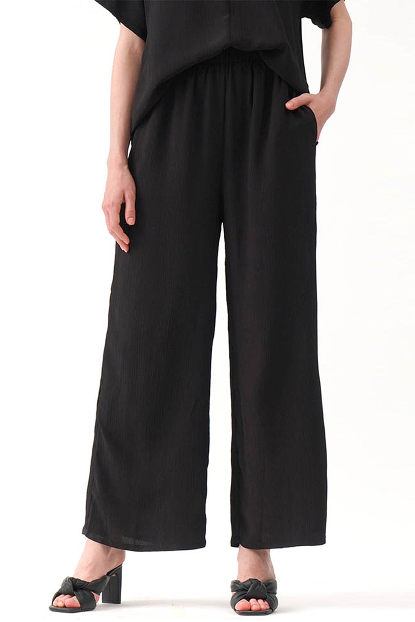 Women's Textured Split Neck Top and Pull On Trousers Set - The New Standard