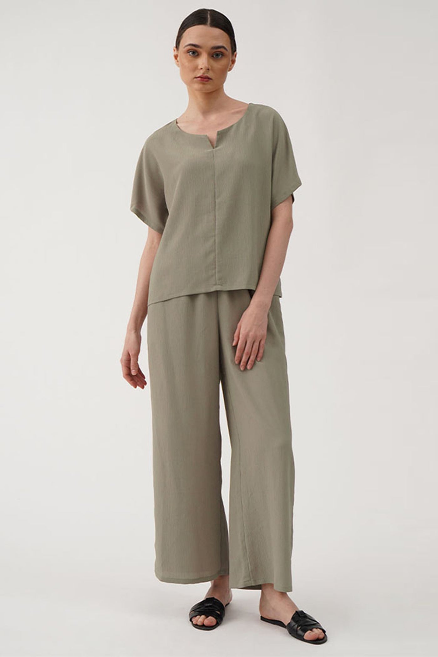 Women's Textured Split Neck Top and Pull On Trousers Set - The New Standard