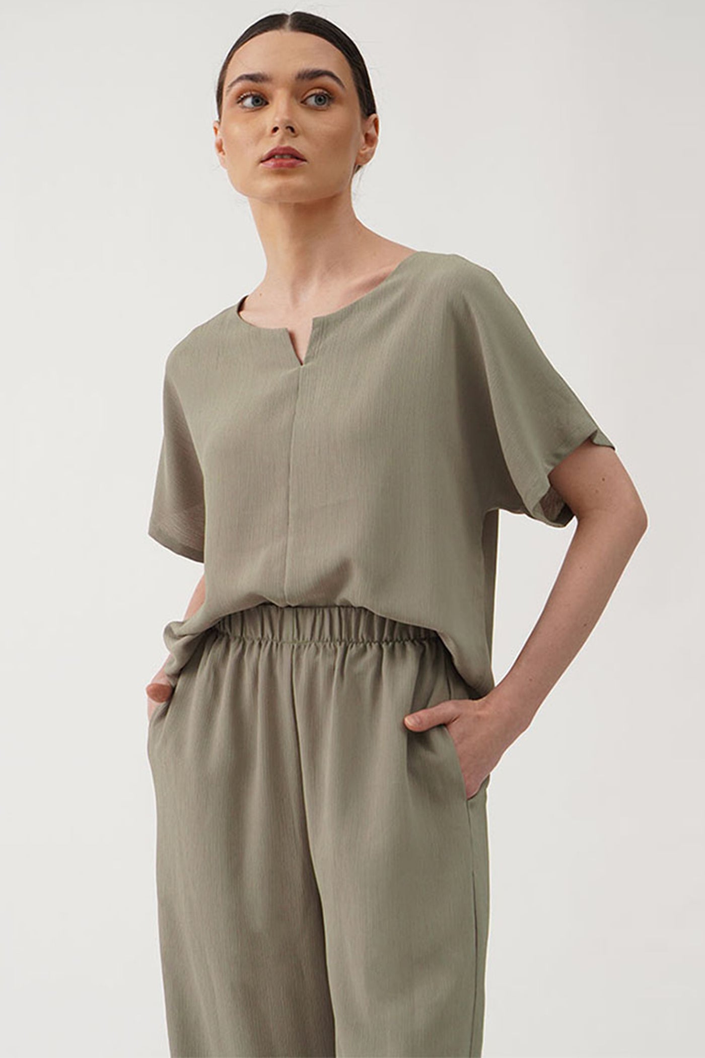 Women's Textured Split Neck Top and Pull On Trousers Set - The New Standard