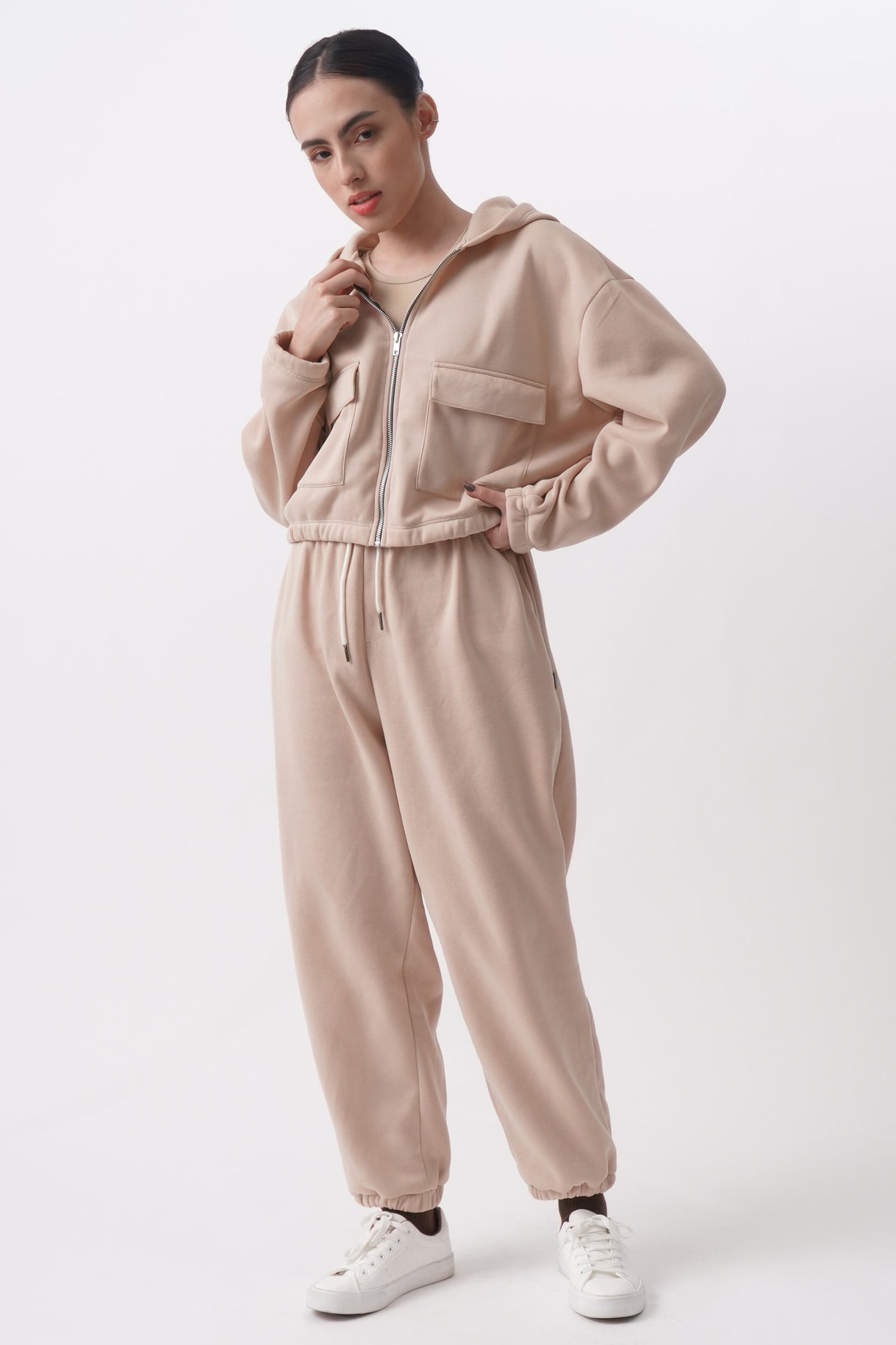 Women's Cozy Cropped Zip-up Hoodie with Patch Pockets
