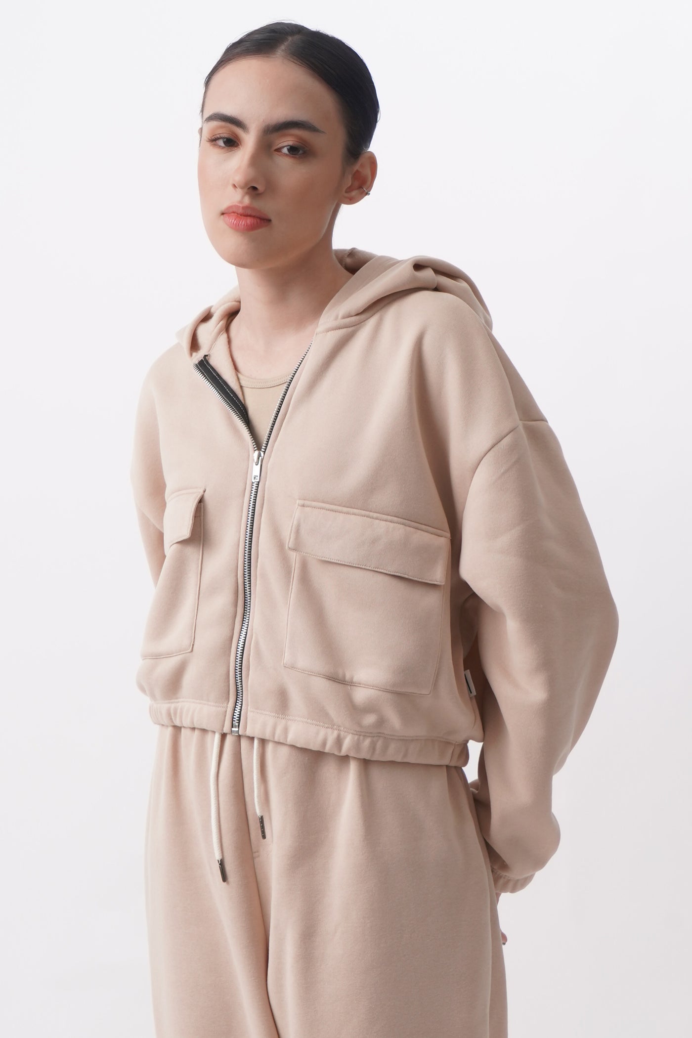 Women's Cozy Cropped Zip-up Hoodie with Patch Pockets