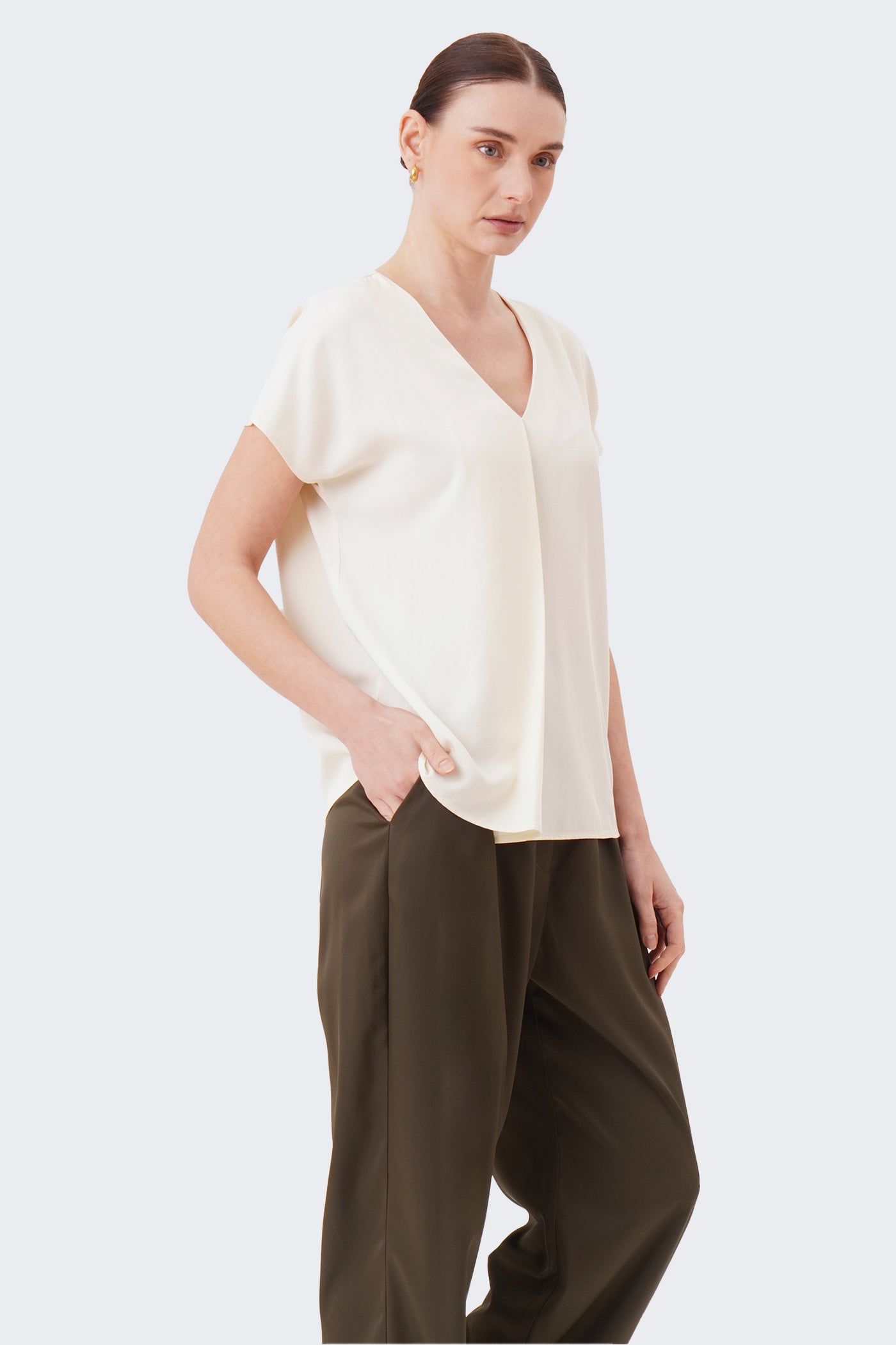 Women's V-Neck Front Pleat Extended Sleeve Tunic - The New Standard