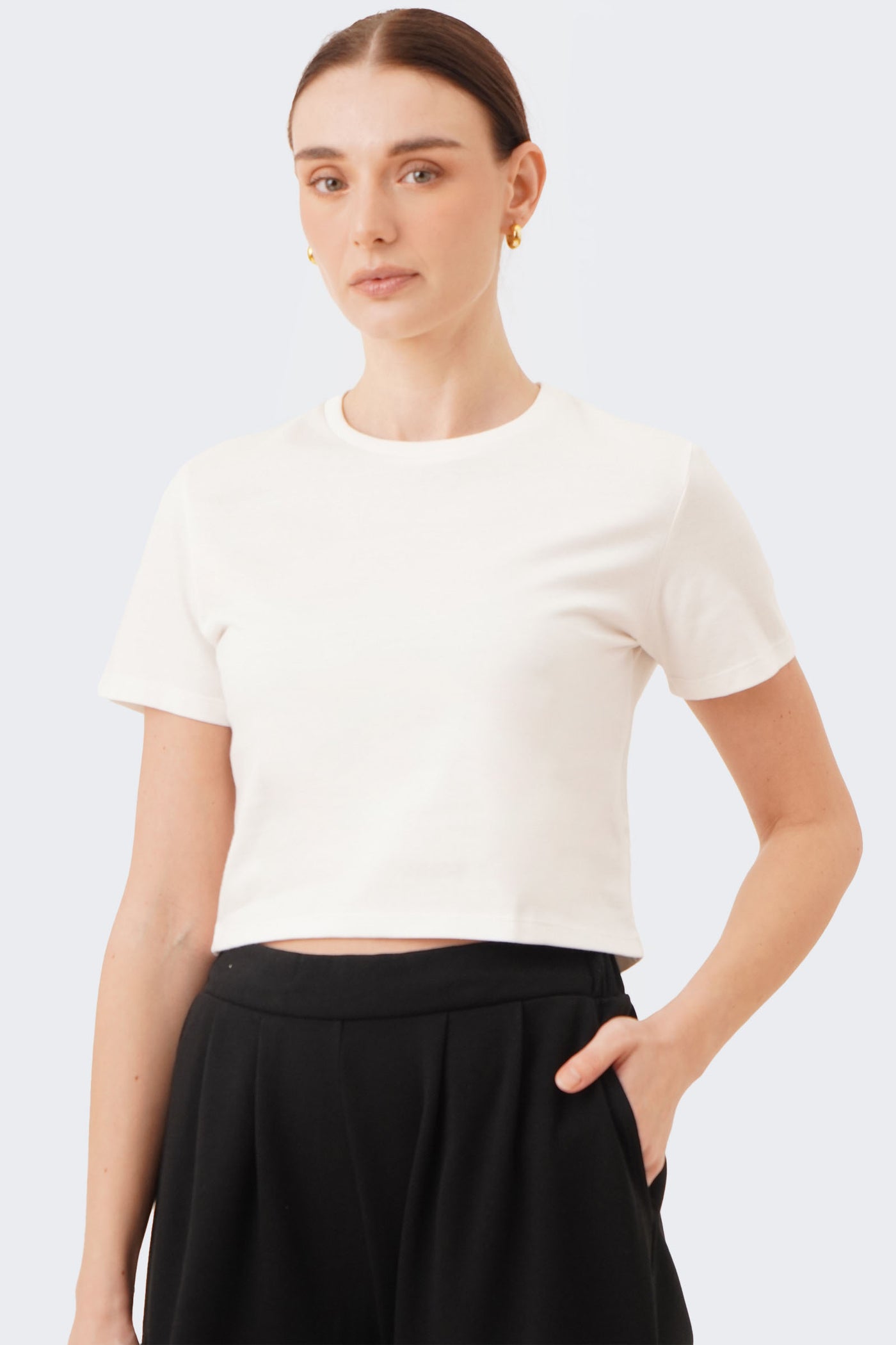 Women's Fitted Cropped Crew Neck T-Shirt