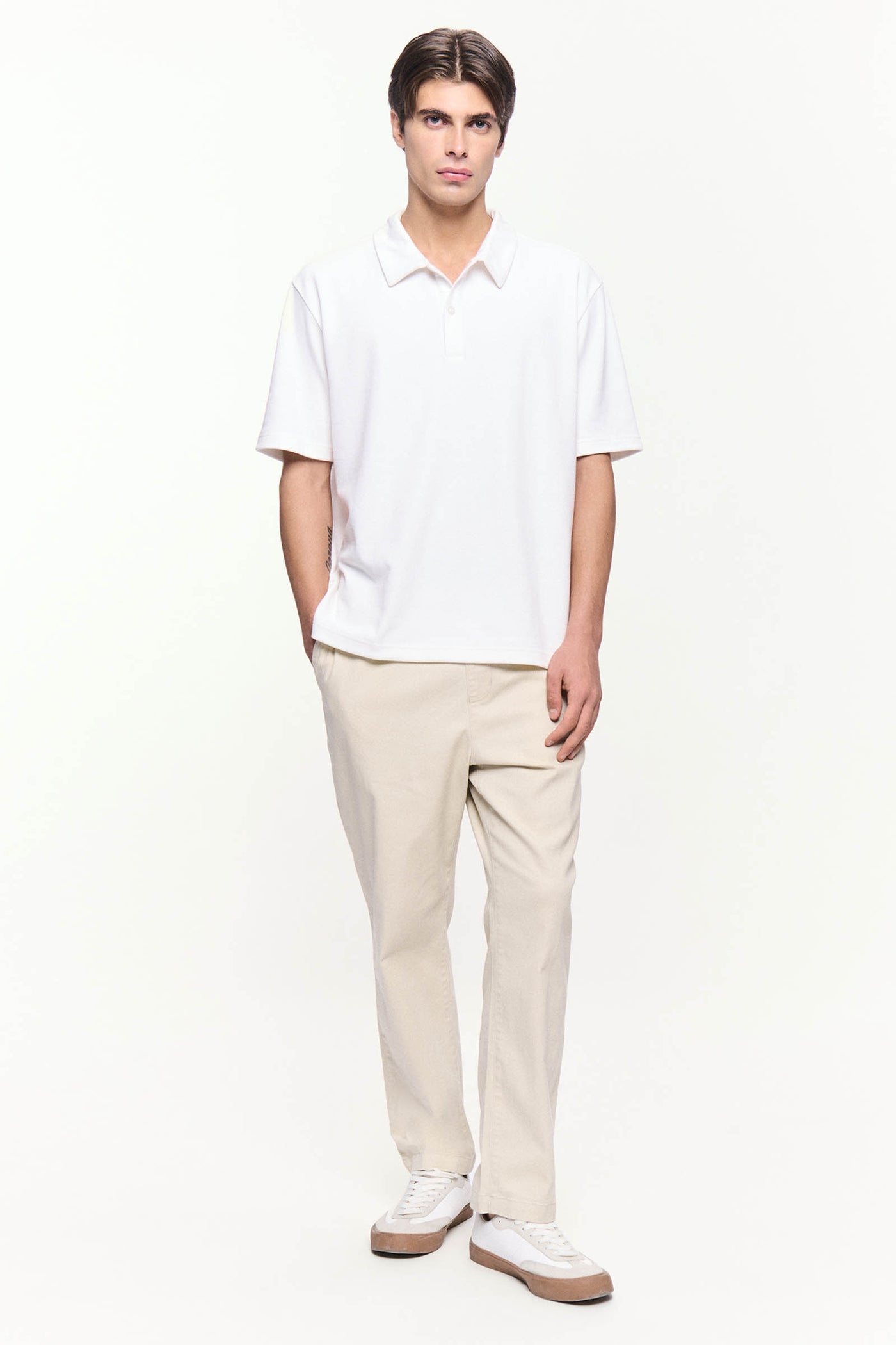987924-Off White (1).jpg