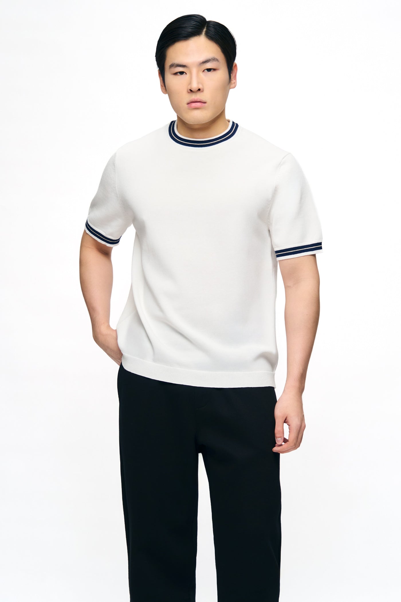 988651-Off White (1).jpg