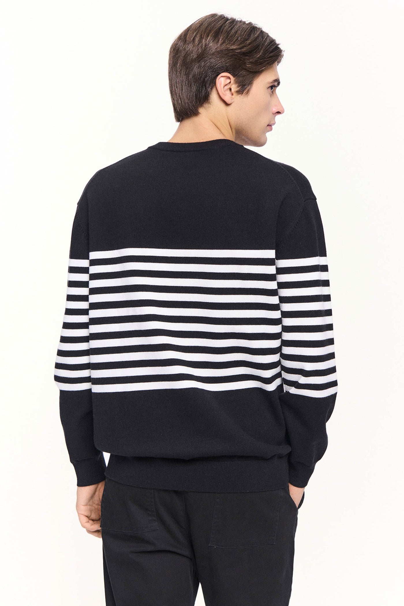 990248-Black (2).jpg