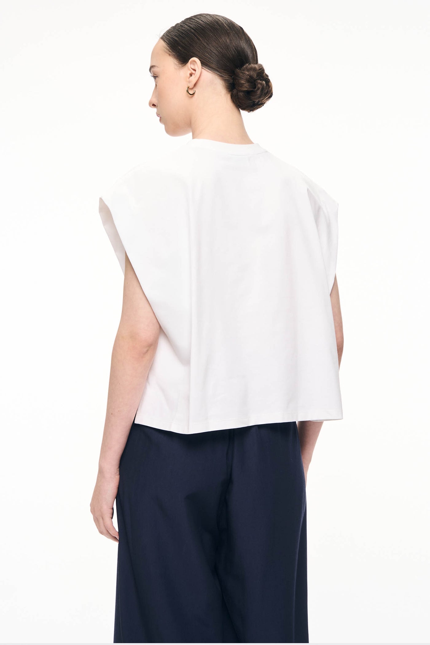 990266-Off White (2).jpg