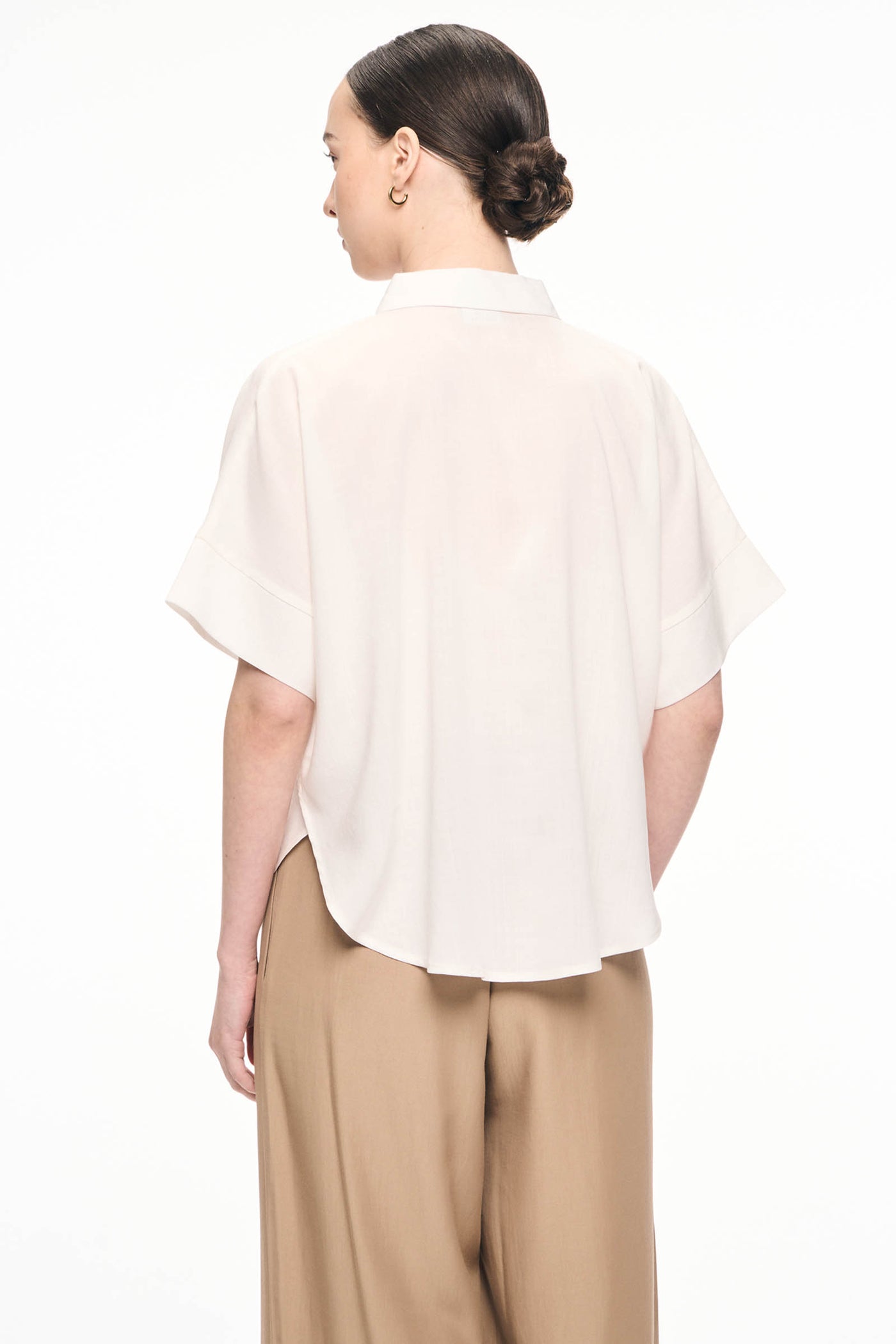 990345-Off White (1).jpg