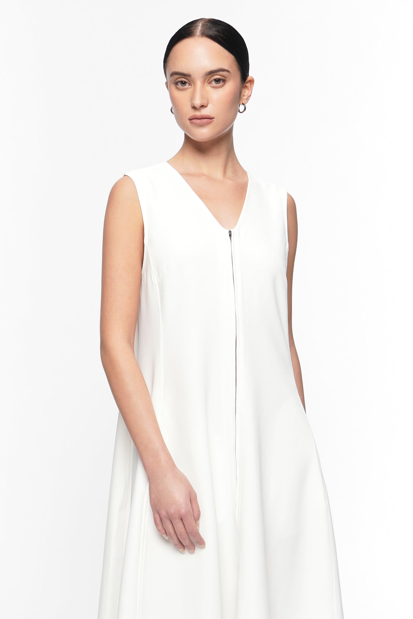 990445-Off White (1).jpg