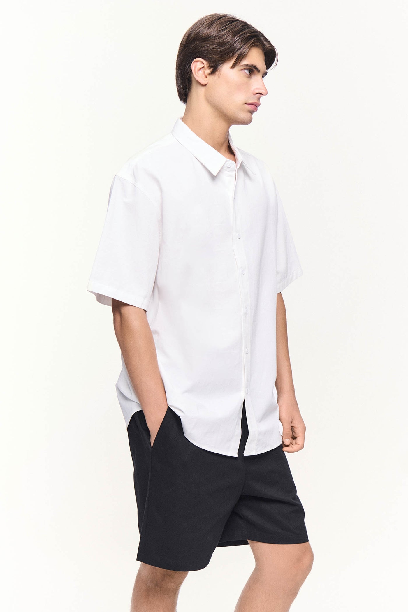 990463-Off White (3).jpg
