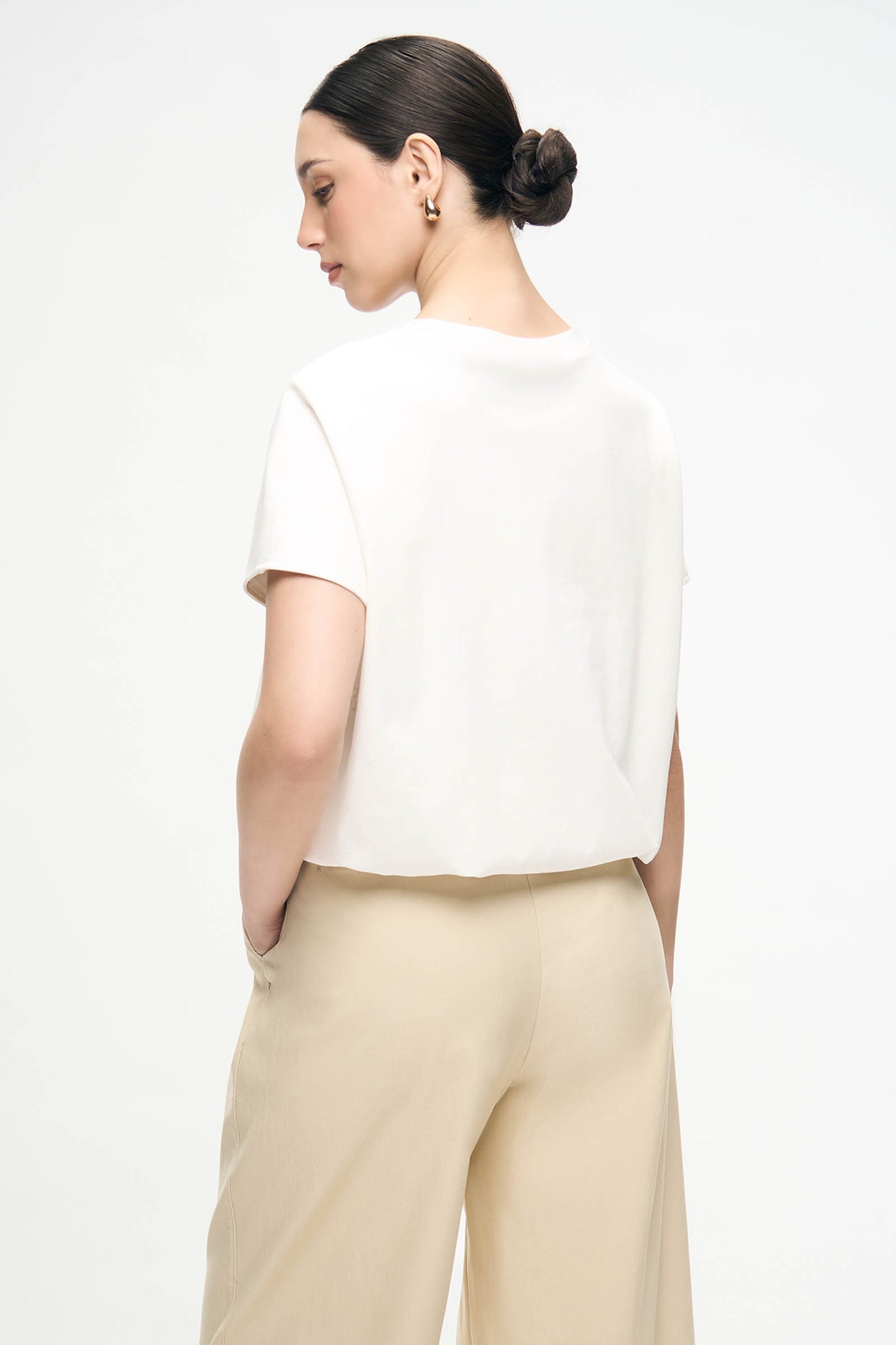 990756-Off White (4).jpg