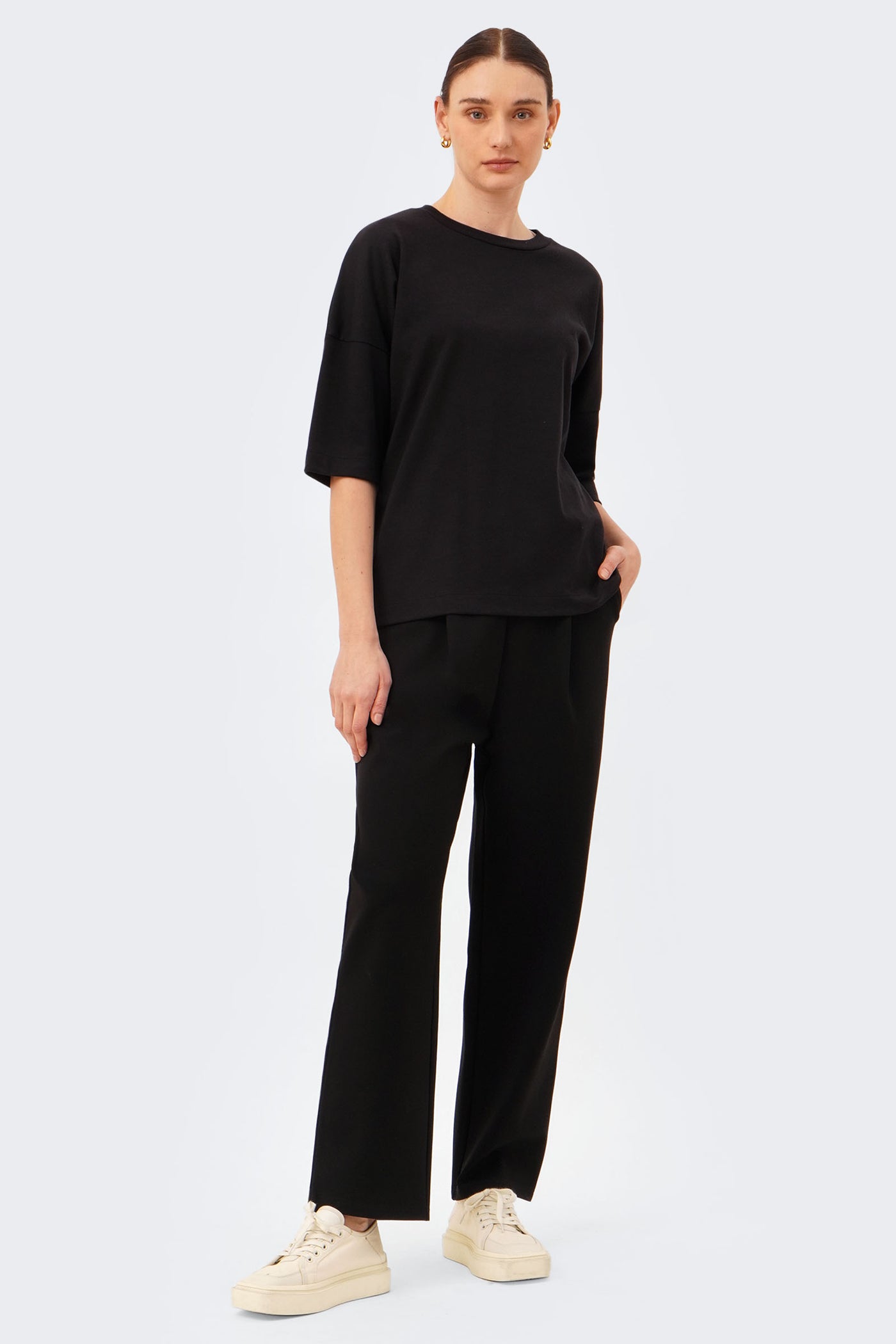 974662-Black (1).jpg